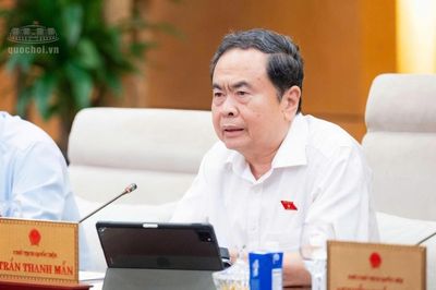 Chủ tịch Quốc hội: Chuyển từ “làm nhiều luật” sang “làm luật tốt, ổn định và kiến tạo phát triển”