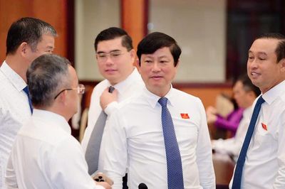Kỳ họp thứ Năm, Hội đồng nhân dân Thành phố Hồ Chí Minh - Hiện thực hóa khát vọng bứt phá của đô thị nghĩa tình Hiện thực hóa khát vọng bứt phá của Thành phố mang tên Bác