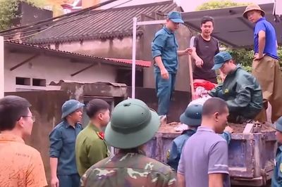 Bảo vệ người, tài sản của người dân ven sông Đáy