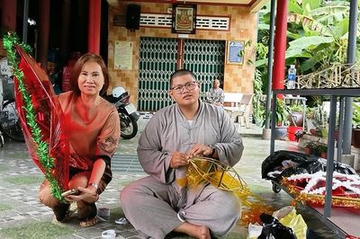 Tấm lòng xa xứ gửi về mùa trăng quê