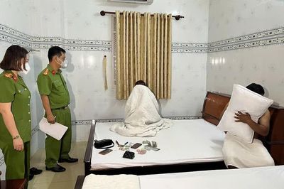 Công an tỉnh bắt đối tượng trong đường dây môi giới mại dâm theo 'tour du lịch'