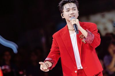 Một câu 'anh yêu em' của Bùi Công Nam khiến hàng nghìn khán giả phấn khích