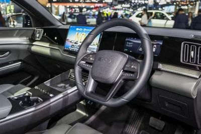 Ngang cỡ Mazda CX-5, SUV cỡ C giá 700 triệu đồng động cơ plug-in hybrid xuất hiện tại Việt Nam có gì đặc biệt?