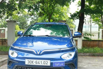 Xe tập lái không được đi trên cao tốc phân kỳ đầu tư và làn 1 cao tốc