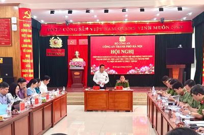 Đoàn khảo sát Ban Pháp chế HĐND Thành phố Hà Nội làm việc tại một số đơn vị thuộc Công an Thành phố
