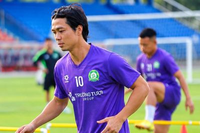 V.League quá khó với đội của Công Phượng?