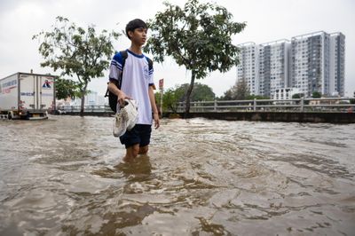 TP.HCM yêu cầu không để sinh bỏ học chỉ vì giao thông khó khăn