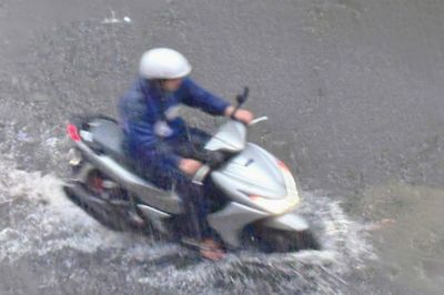 TP.HCM mưa trắng trời giờ tan tầm, Đồng Nai ngập nặng nhiều nơi