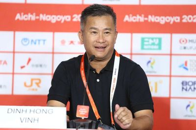 HLV Đinh Hồng Vinh nói gì khi U23 Việt Nam vào tứ kết ASIAD 2026?