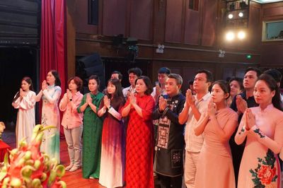 Nhà hát Kịch Việt Nam:Giữ lửa sân khấu từ lòng tri ân Tổ nghề
