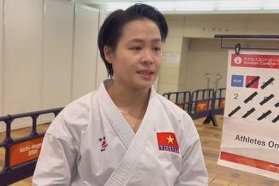 Trung sĩ Nguyễn Ngọc Trâm 'bắn' tiếng Anh như gió, nghẹn ngào ôm HCV ASIAD