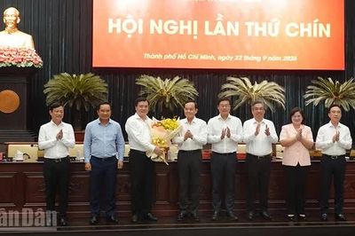 Khai mạc Hội nghị Ban chấp hành Đảng bộ Thành phố Hồ Chí Minh lần thứ chín