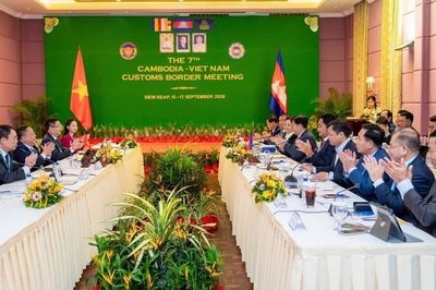 Hải quan Việt Nam-Campuchia tăng cường hợp tác điều tra, chống buôn lậu