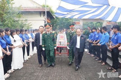 Xã Tu Mơ Rông (tỉnh Quảng Ngãi): Truy điệu và an táng hài cốt liệt sĩ A Ngõa