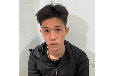 Kịp thời chặn đứng nguy cơ hỗn chiến từ 2 đối tượng vác hung khí đi đêm