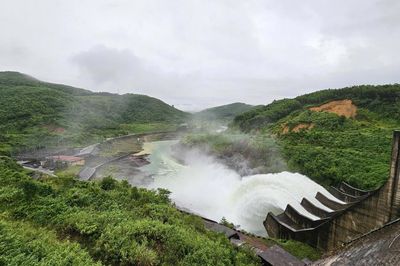 Hồ Hương Điền tăng dần lưu lượng xả, cảnh báo vùng hạ du