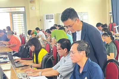 Bồi dưỡng đội ngũ, chủ động bắt nhịp chuyển đổi số