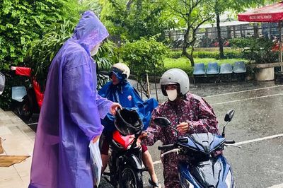 TPHCM tăng giải pháp bảo đảm an toàn cho học sinh trên đường đến trường