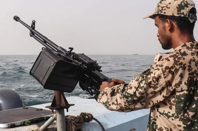 Houthi đẩy Biển Đỏ tới bờ vực khủng hoảng: Bab el-Mandeb có thể thành Hormuz thứ hai?