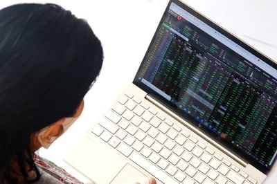 Có thể đầu tư chứng khoán với số tiền bằng một cốc trà đá?