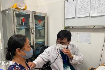 TP Hồ Chí Minh chi 108 tỷ đồng mỗi năm hỗ trợ cán bộ y tế luân chuyển có thời hạn