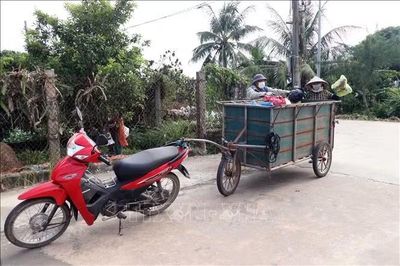 Kỳ vọng sớm thu gom rác bằng xe ba bánh chạy điện thay xe tự chế