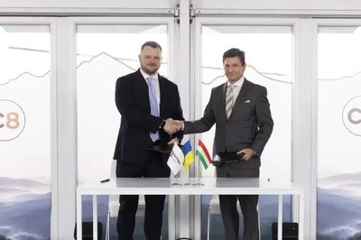 Ukraine xây kho dầu tại Hungary