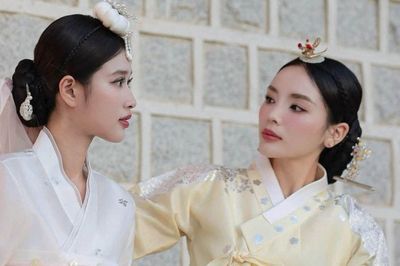 Hoa hậu Kỳ Duyên công khai mặc Hàn phục với 'người thương' tại Hàn Quốc