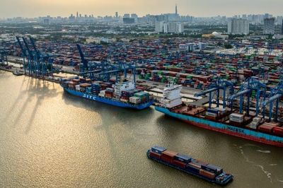 Logistics TP.HCM đắt không chỉ vì cước vận chuyển