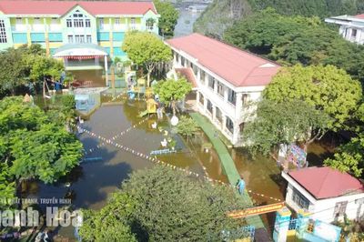 Nhiều khu vực tại phường Hàm Rồng vẫn ngập sau mưa lớn