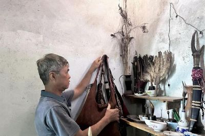 Nghệ nhân mo Mường - kể lại chuyện xưa để giữ gìn văn hóa hôm nay