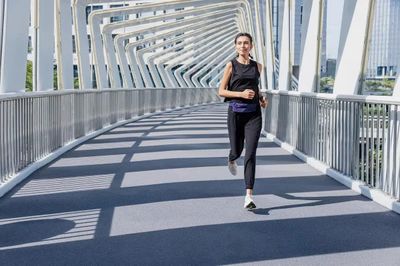 Khi vận động 30 phút mỗi ngày trở thành lối sống chữa lành của giới văn phòng