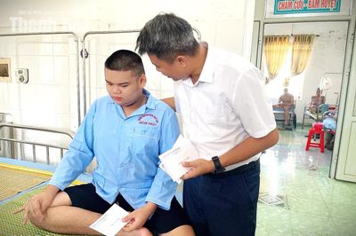Trao yêu thương - Mang Tết Trung thu đến với trẻ em có hoàn cảnh khó khăn trên địa bàn tỉnh