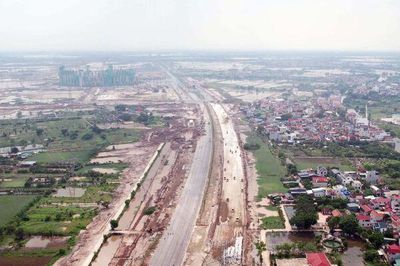 Diện mạo đại lộ nối cao tốc Pháp Vân - Cầu Giẽ đến sân vận động VinFast - Trống Đồng sau 9 tháng thi công
