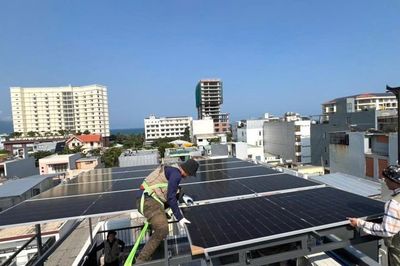 Bộ Công Thương đôn đốc phát triển điện mặt trời mái nhà
