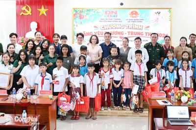 ĐNNRTV - Thắp sáng mùa trăng nơi biên cương