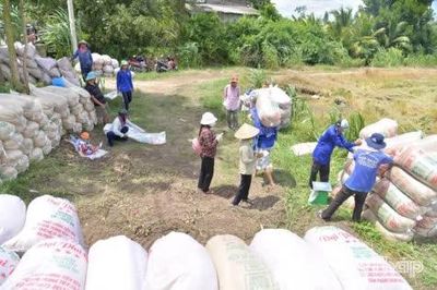 Cuốn sổ nợ đầu làng