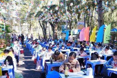 Thiếu nhi Lâm Đồng thi vẽ tranh chào mừng Festival Hoa Đà Lạt 2026
