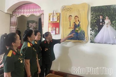 “Nhành lan tím” giữa đời thường