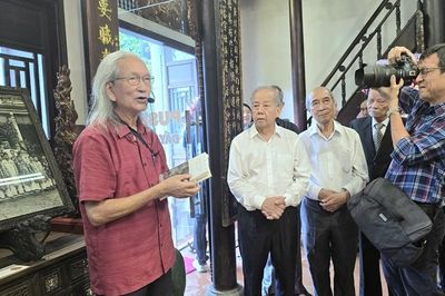 Giới thiệu hơn 200 hiện vật quý kim thời Nguyễn