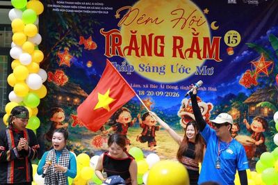 Công an tỉnh Khánh Hoà mang Tết Trung thu đến với trẻ em vùng cao, vùng khó khăn