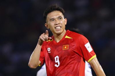 Quang Hải chấn thương, HLV Kim Sang-sik gọi Minh Khoa lên tuyển Việt Nam