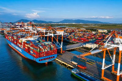 Tăng trưởng kinh tế quý cuối năm 2026 của TP.HCM phải đạt trên 13,5%