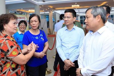 Hà Nội bảo đảm người dân có điều kiện tốt hơn khi tái định cư quy hoạch sông Hồng