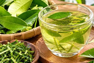 Tác dụng của nước lá chanh với sức khỏe