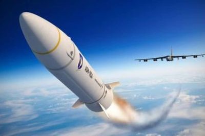 'Pháo đài bay' B-52 trong thế kỷ XXI: Khi oanh tạc cơ 70 tuổi trở thành nền tảng phóng tên lửa