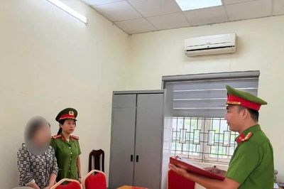 Khởi tố đối tượng hủy hoại tài sản