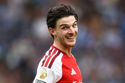 Lương Declan Rice tăng vọt