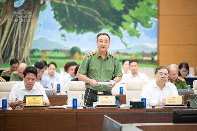 Hoàn thiện thể chế quản lý tài nguyên dữ liệu, xác lập chủ quyền dữ liệu quốc gia