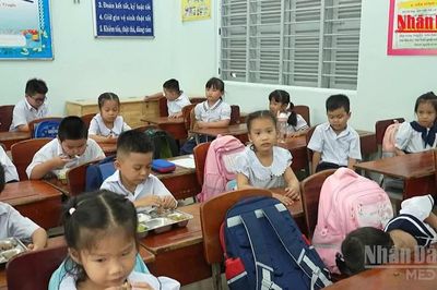 [Video] Hà Nội dự kiến tiền ăn bán trú của học sinh cao nhất 50.000 đồng